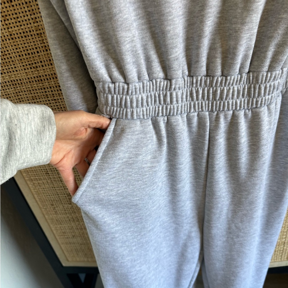 Cozy Gray Women's Hooded Jumpsuit - Picture 4 of 9